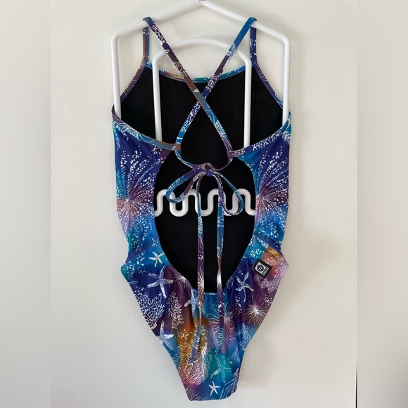 Jolyn dayno swim suit 28 - Picture 3 of 4